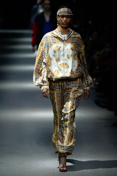 Look 26